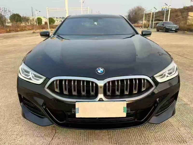 常德23年宝马8系1