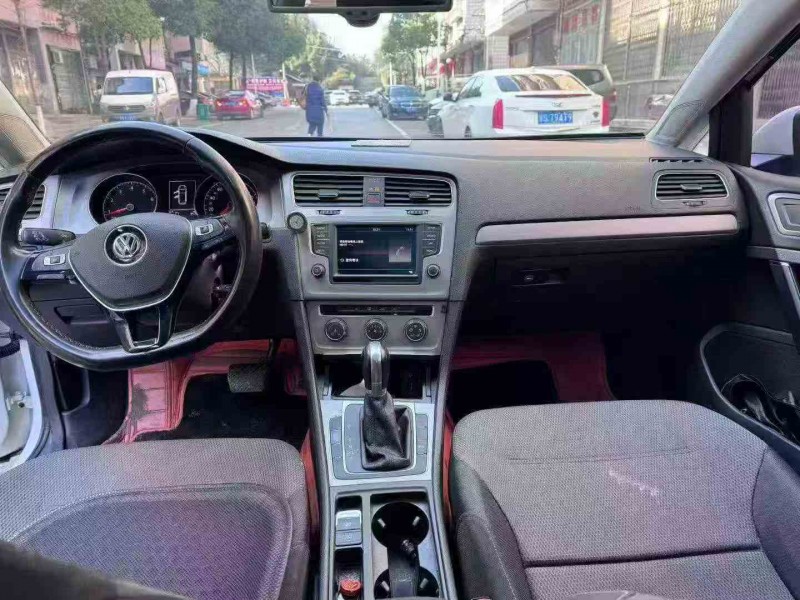 张家界16年大众高尔夫6