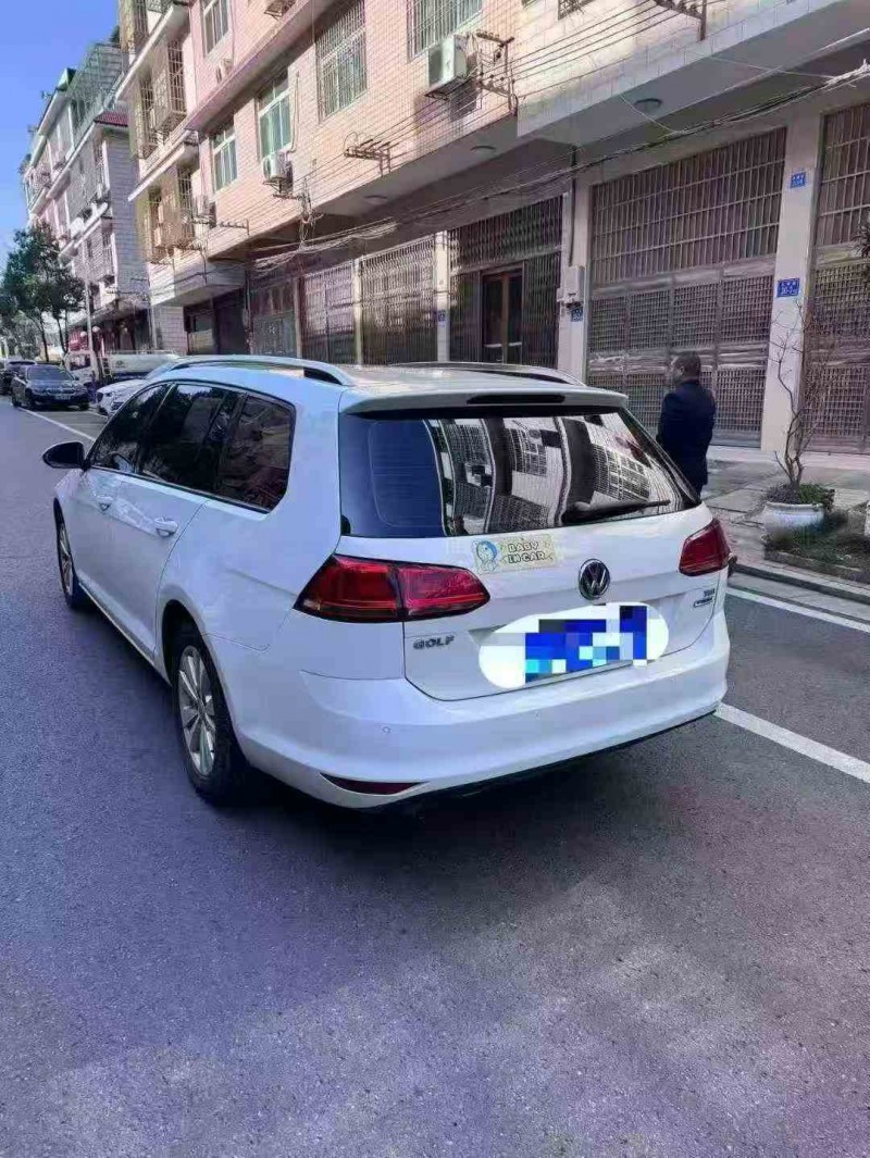 张家界16年大众高尔夫8