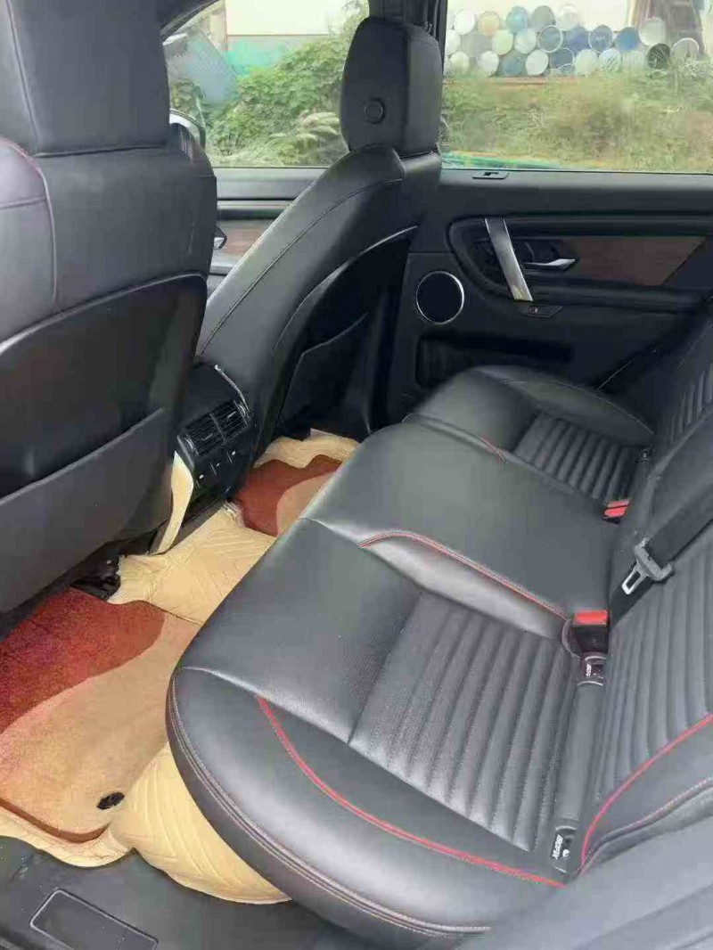 张家界20年路虎揽胜运动7