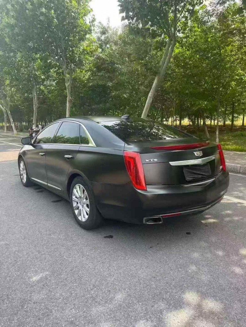 淮安17年凯迪拉克XTS9