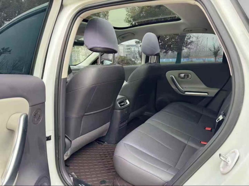 淮安25年零跑汽车C014