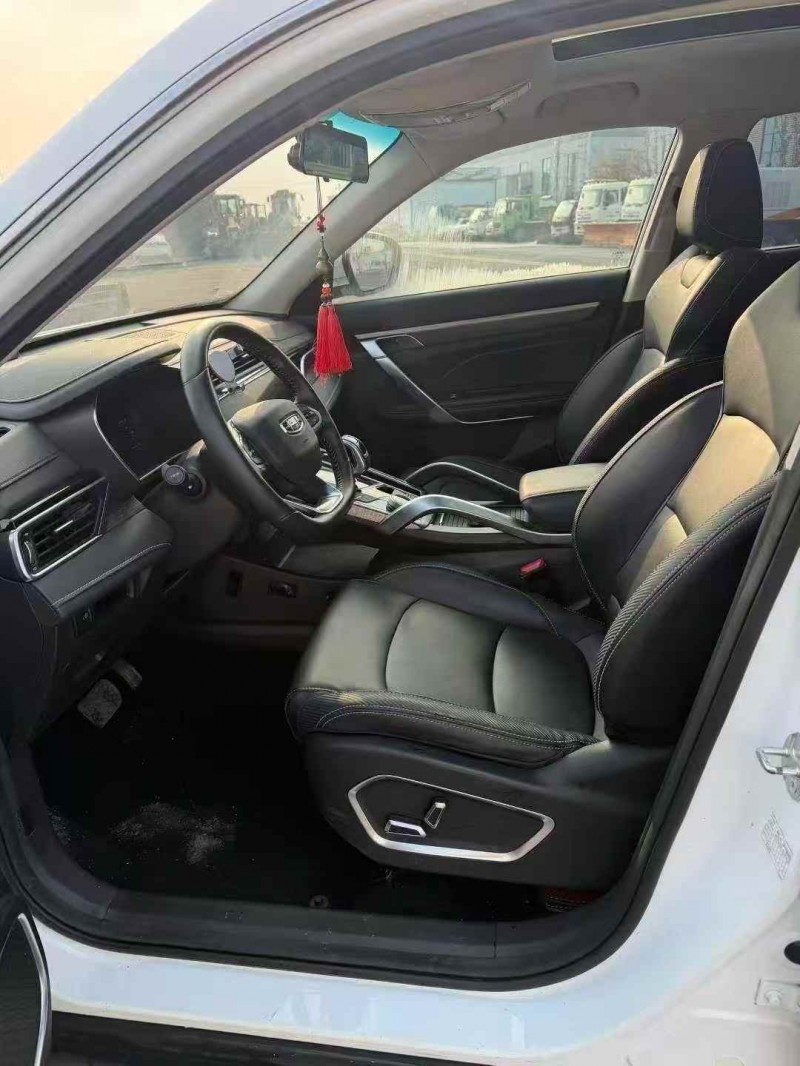 南通21年吉利博越7