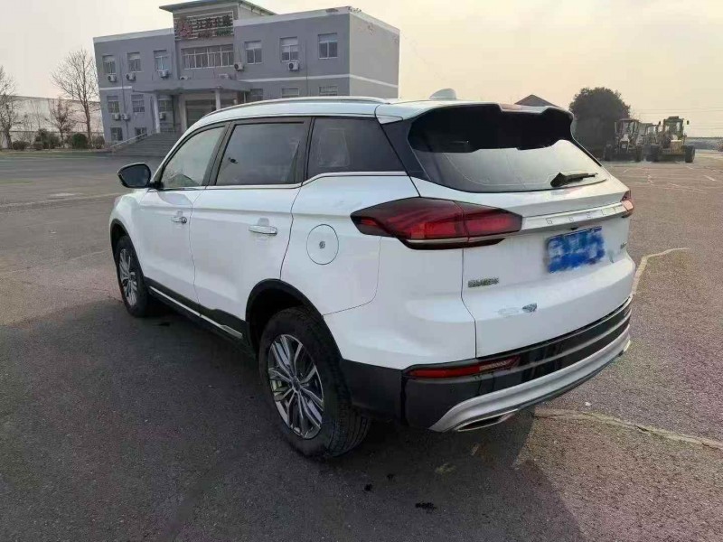 南通21年吉利博越9