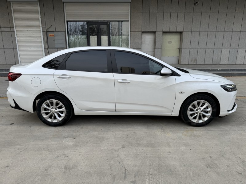 济宁23年雪佛兰科鲁泽8