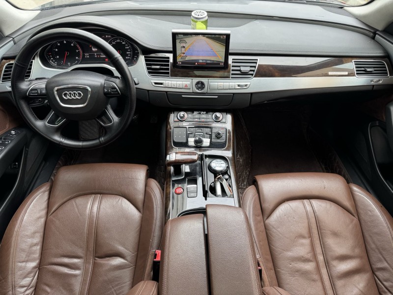 济宁15年奥迪A8L6