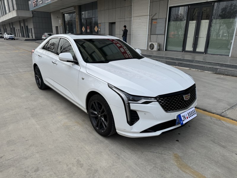 济宁21年凯迪拉克CT43