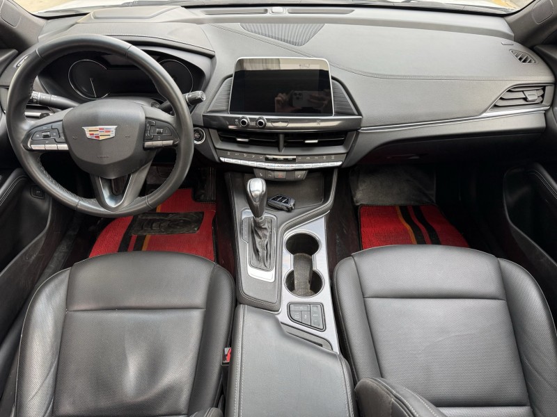 济宁21年凯迪拉克CT44