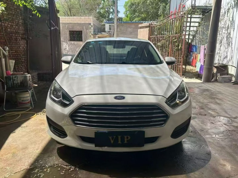 兰州18年福特福睿斯1