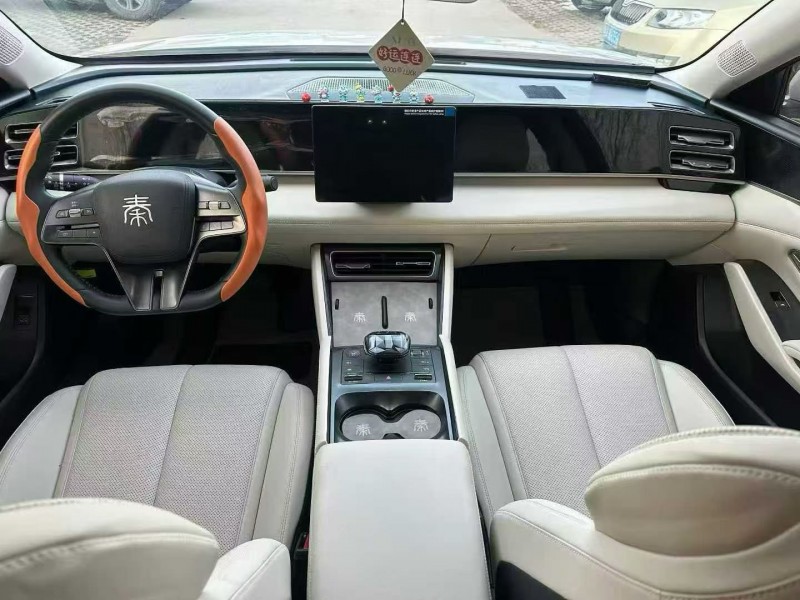 兰州25年比亚迪秦8