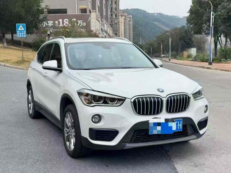 三明18年宝马X12