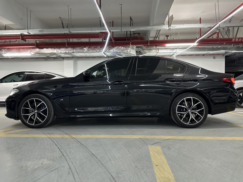 深圳22年宝马5系8