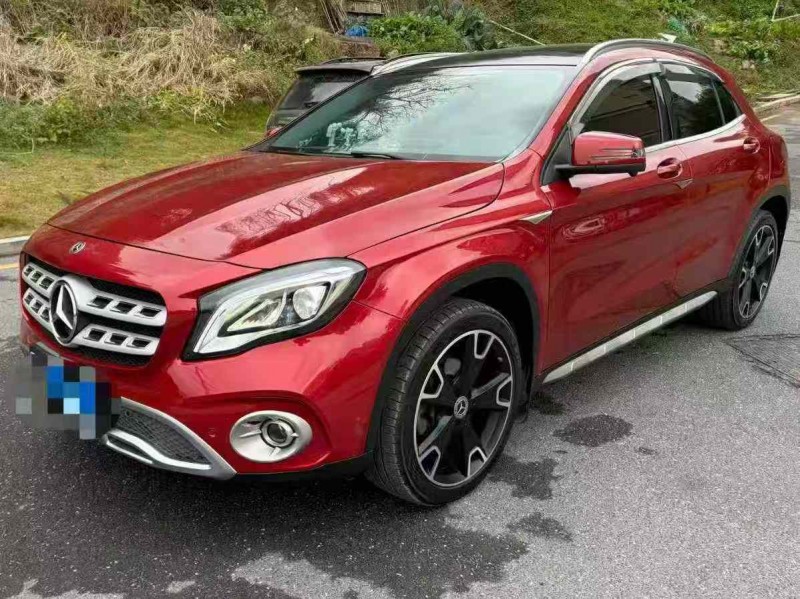 三明17年奔驰GLA2