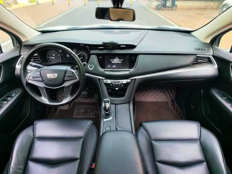 东莞18年凯迪拉克XT58