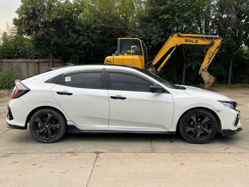 广州22年本田思域4