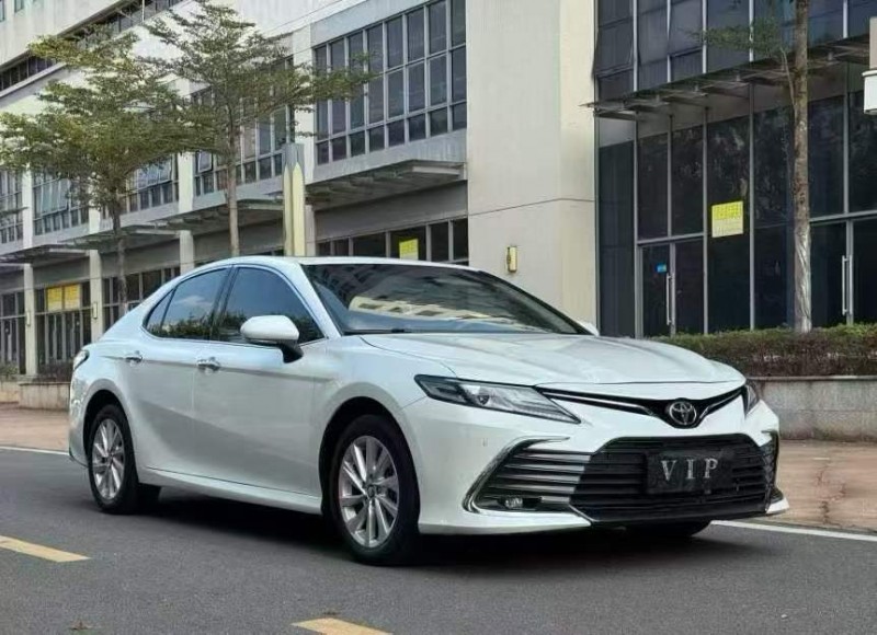 广州21年丰田凯美瑞2