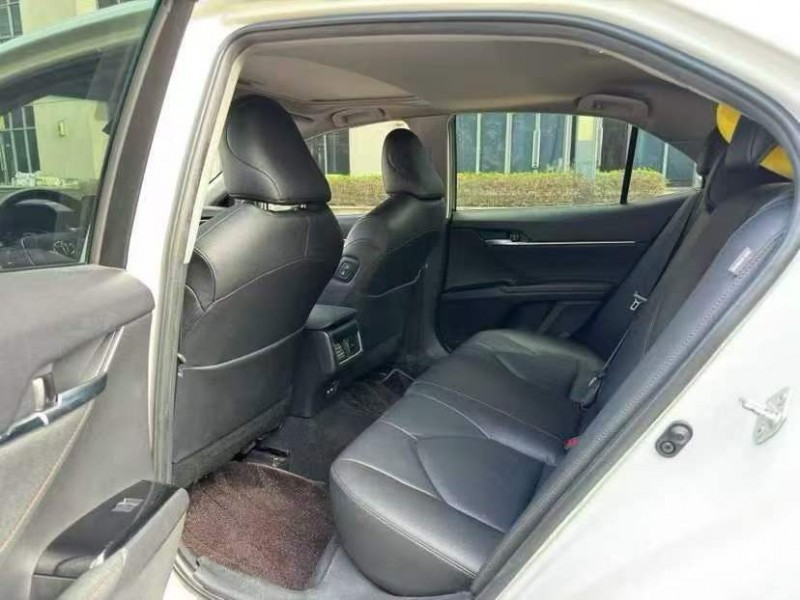 广州21年丰田凯美瑞4