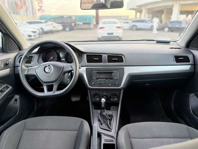 东莞19年大众朗逸8