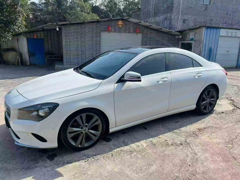 贵港19年奔驰CLA2