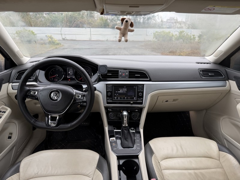 南宁15年大众凌渡4