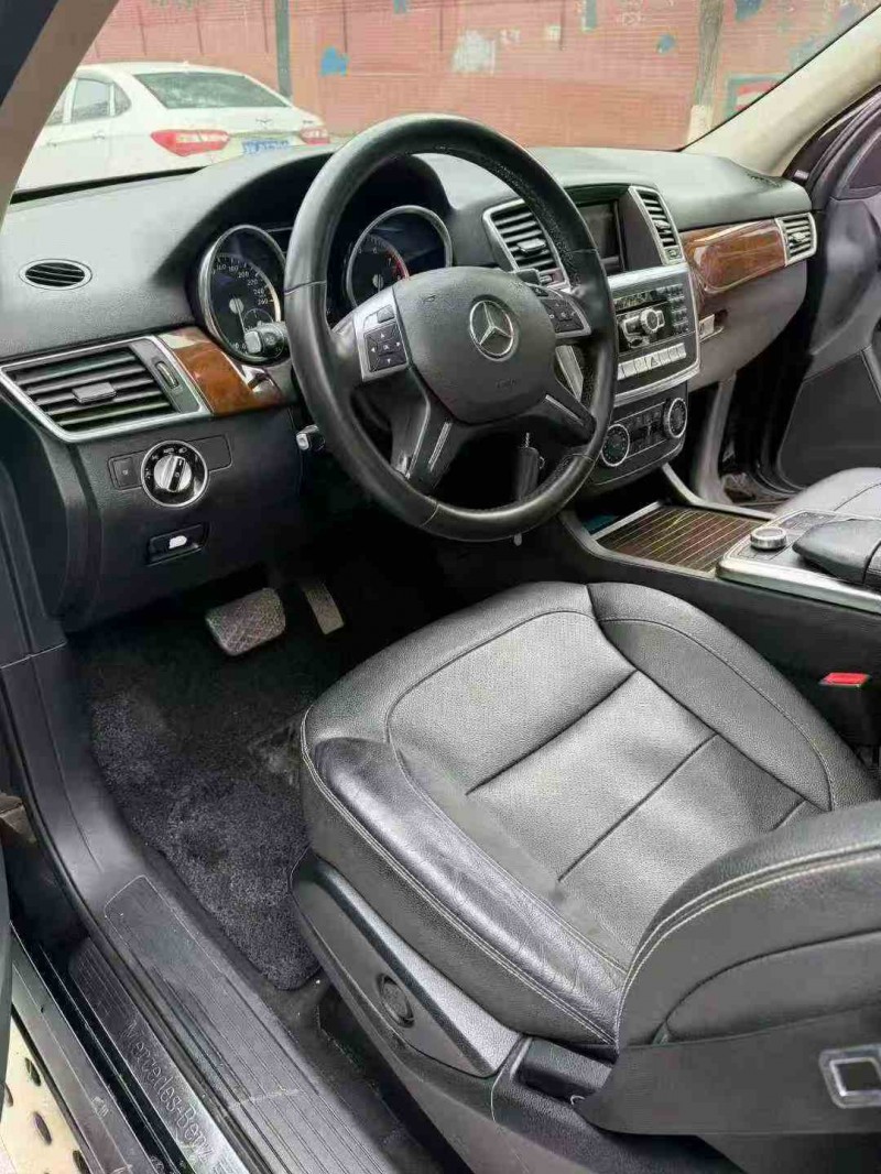 张家界15年奔驰ML6