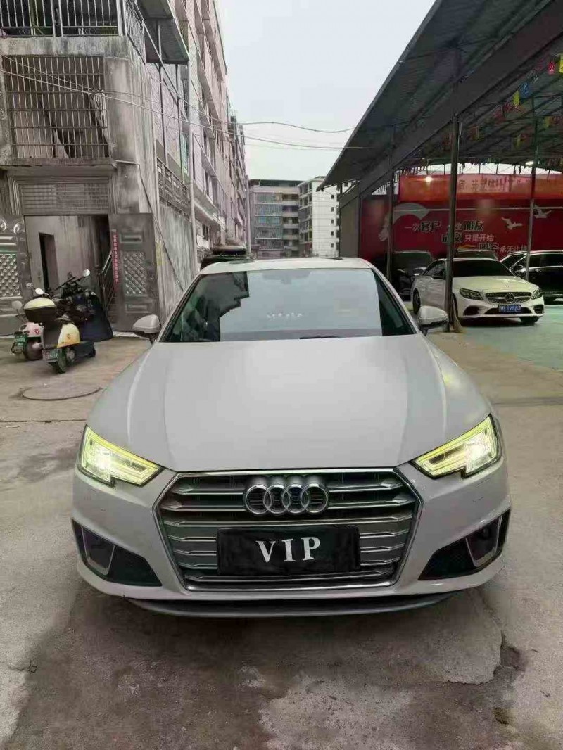 张家界19年奥迪A4L1