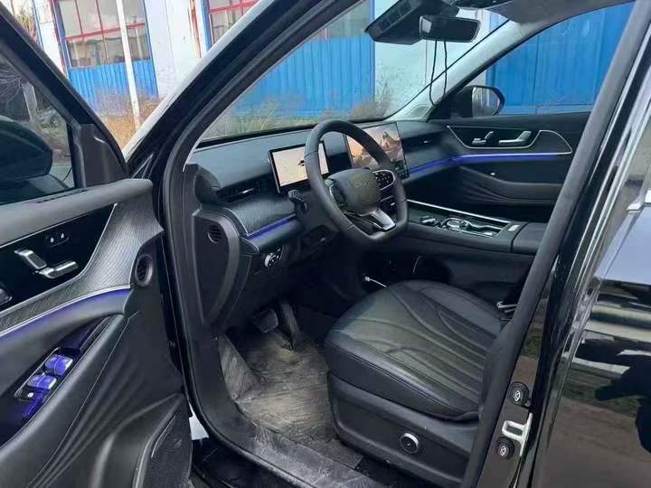 鹤壁25年奇瑞风云9