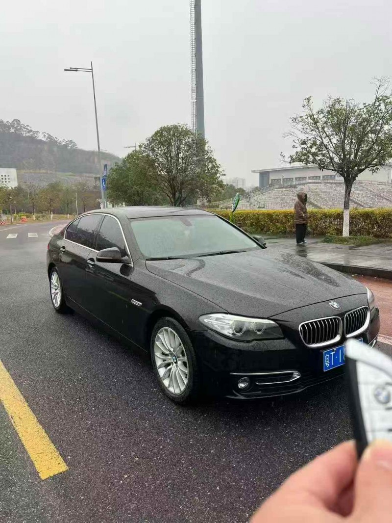 广州16年宝马5系3