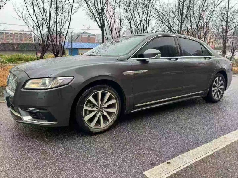 张家界18年林肯大陆2