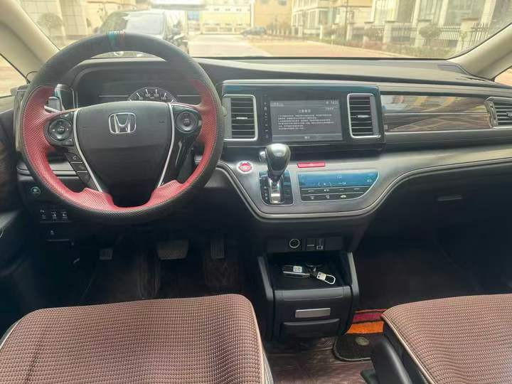 鹤壁18年本田艾力绅7