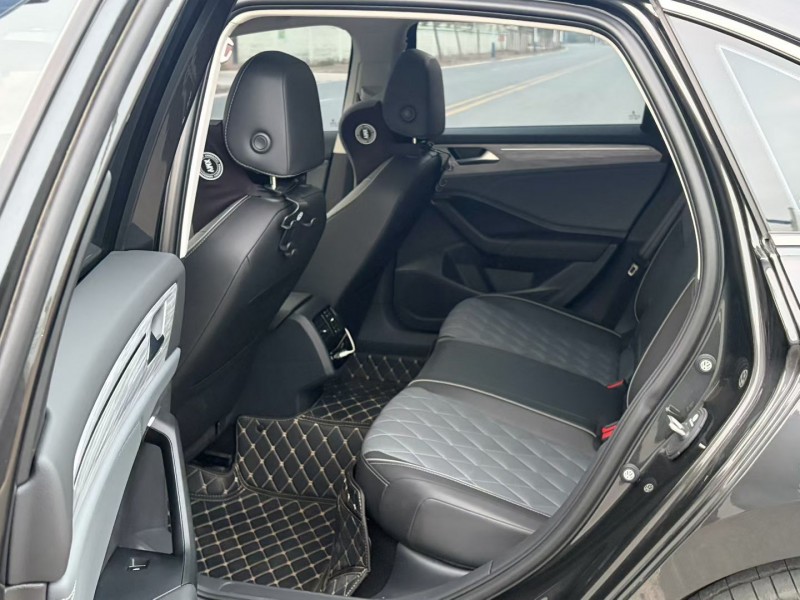 河源25年大众速腾6