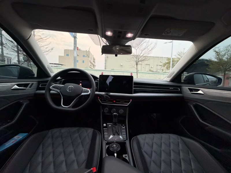 河源25年大众速腾7