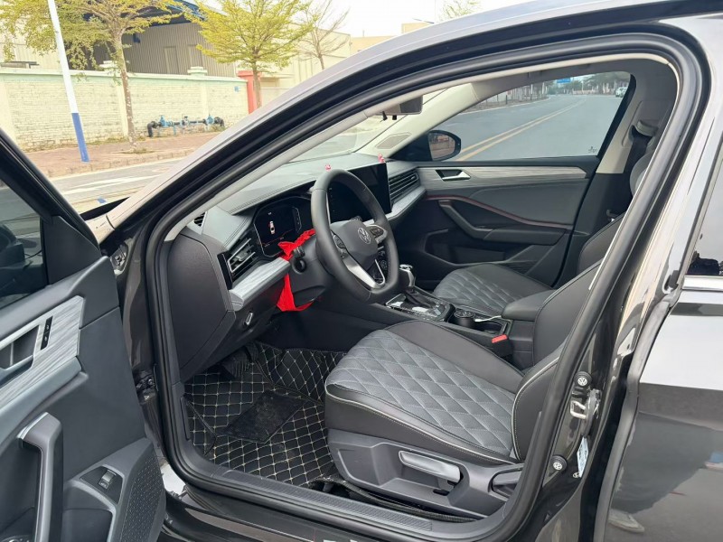 河源25年大众速腾8