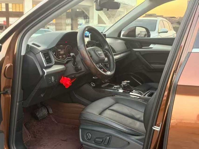 东莞19年奥迪Q54