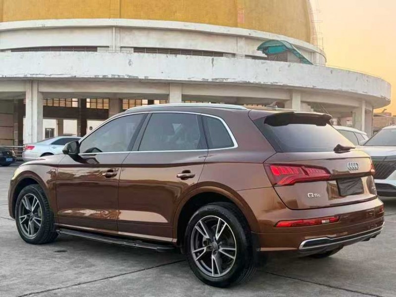 东莞19年奥迪Q57