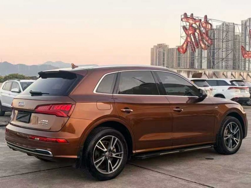 东莞19年奥迪Q59