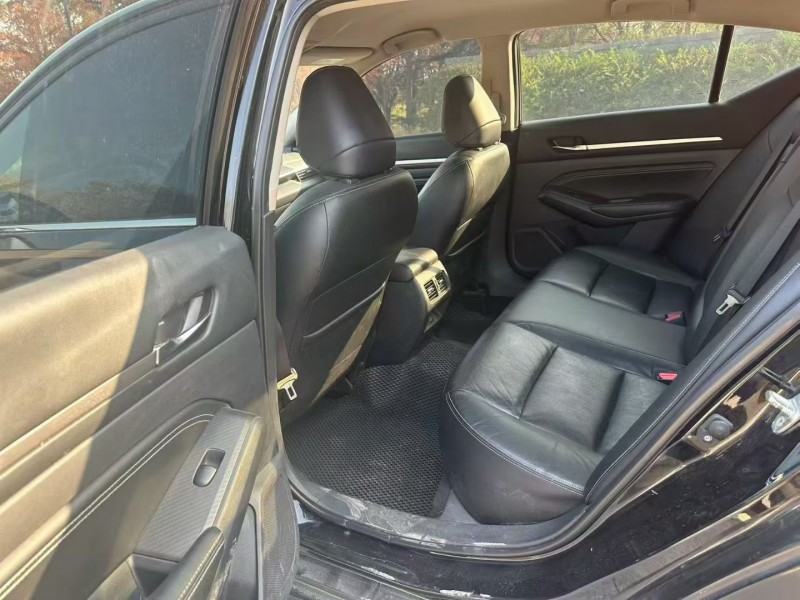 青岛22年日产天籁5