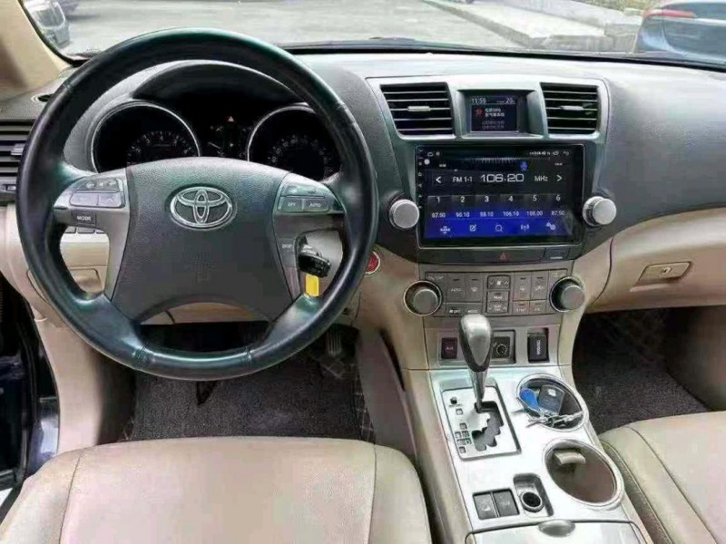 东莞14年丰田汉兰达3