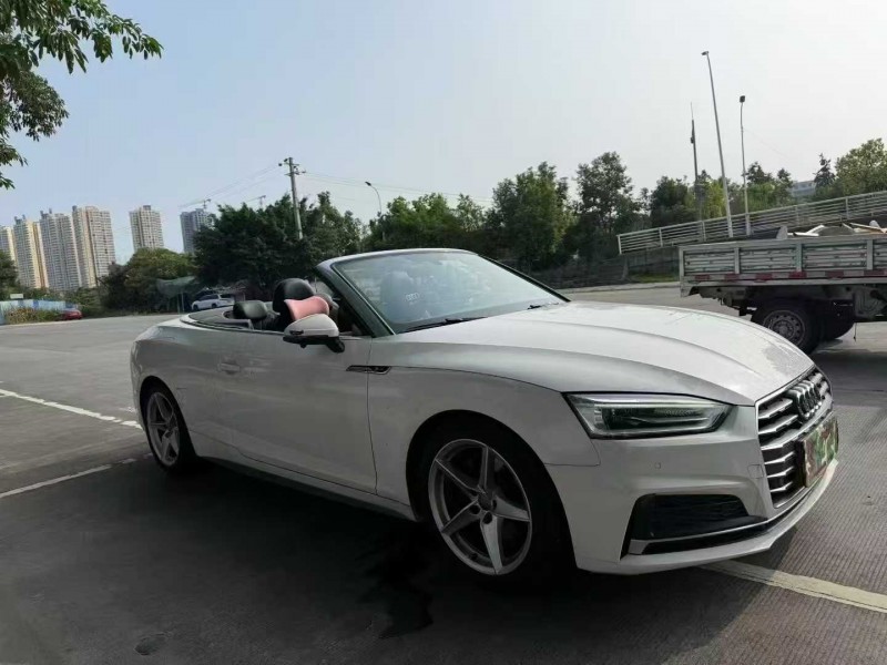 成都18年奥迪A57