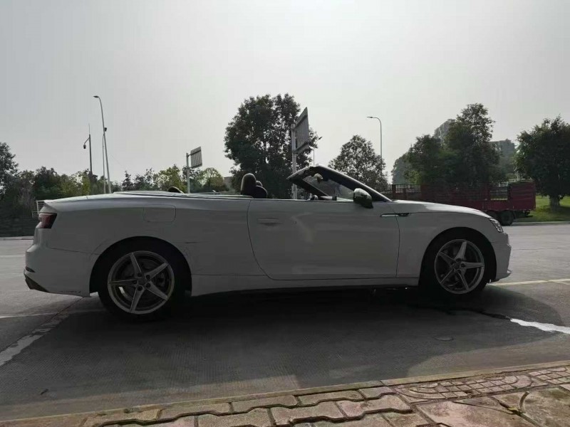 成都18年奥迪A59