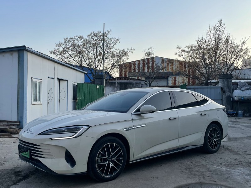 济宁24年比亚迪海豹2