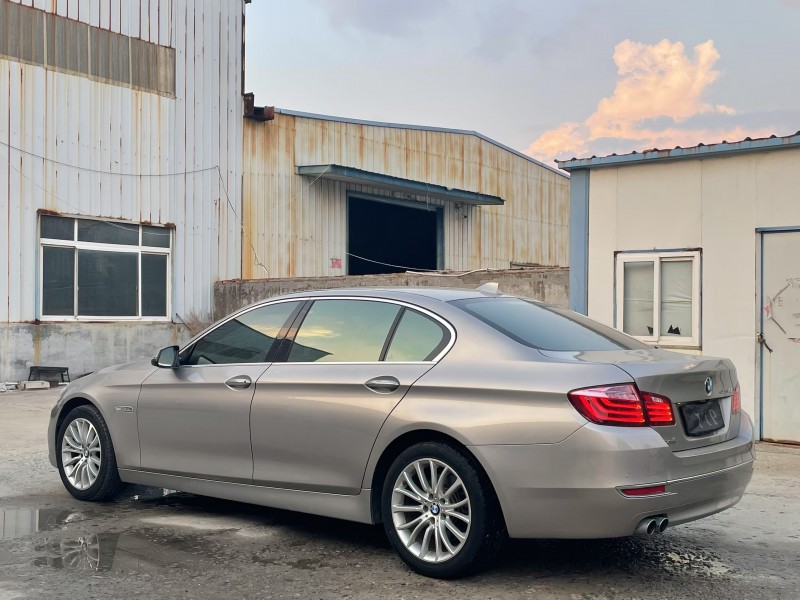 济宁14年宝马5系8