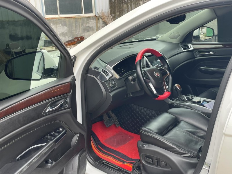 济宁15年凯迪拉克SRX6