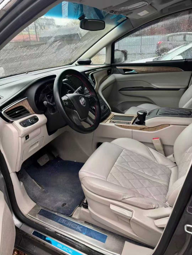 邢台17年别克GL83