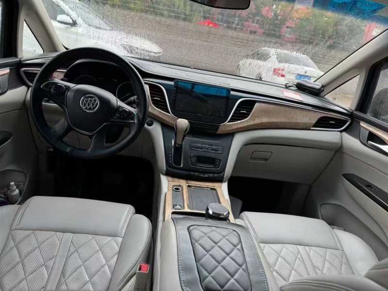 邢台17年别克GL84