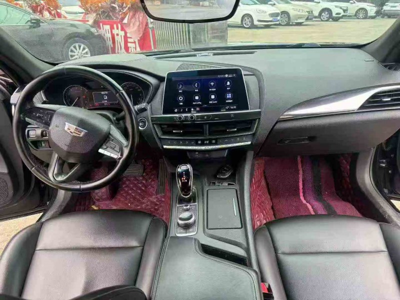 张家界20年凯迪拉克CT54