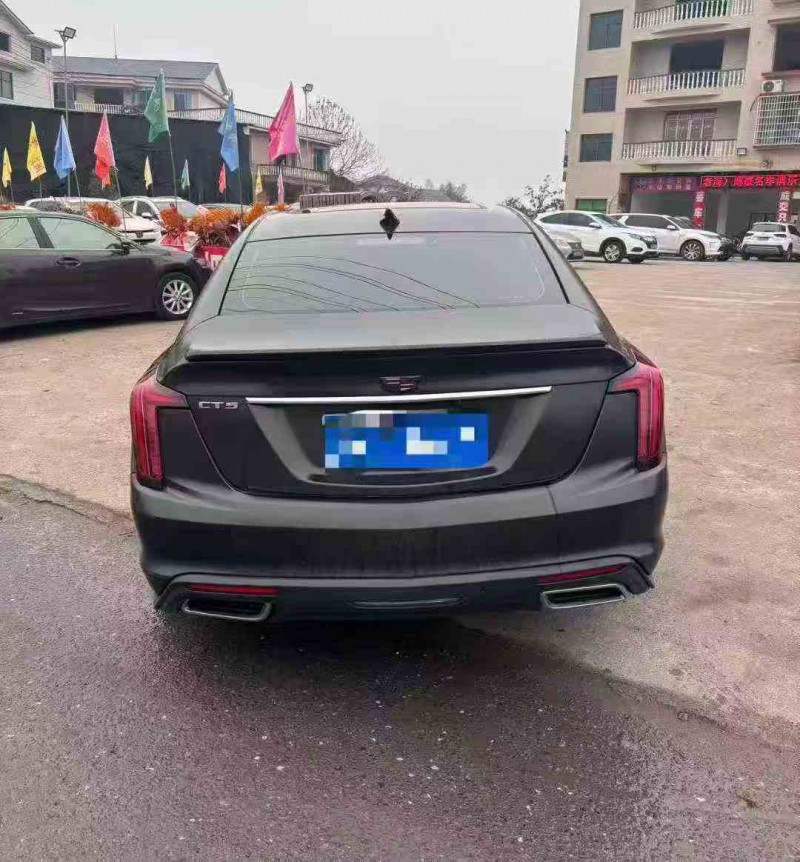 张家界20年凯迪拉克CT59