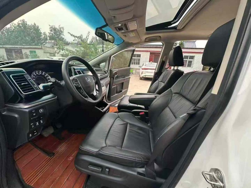 徐州19年本田艾力绅4