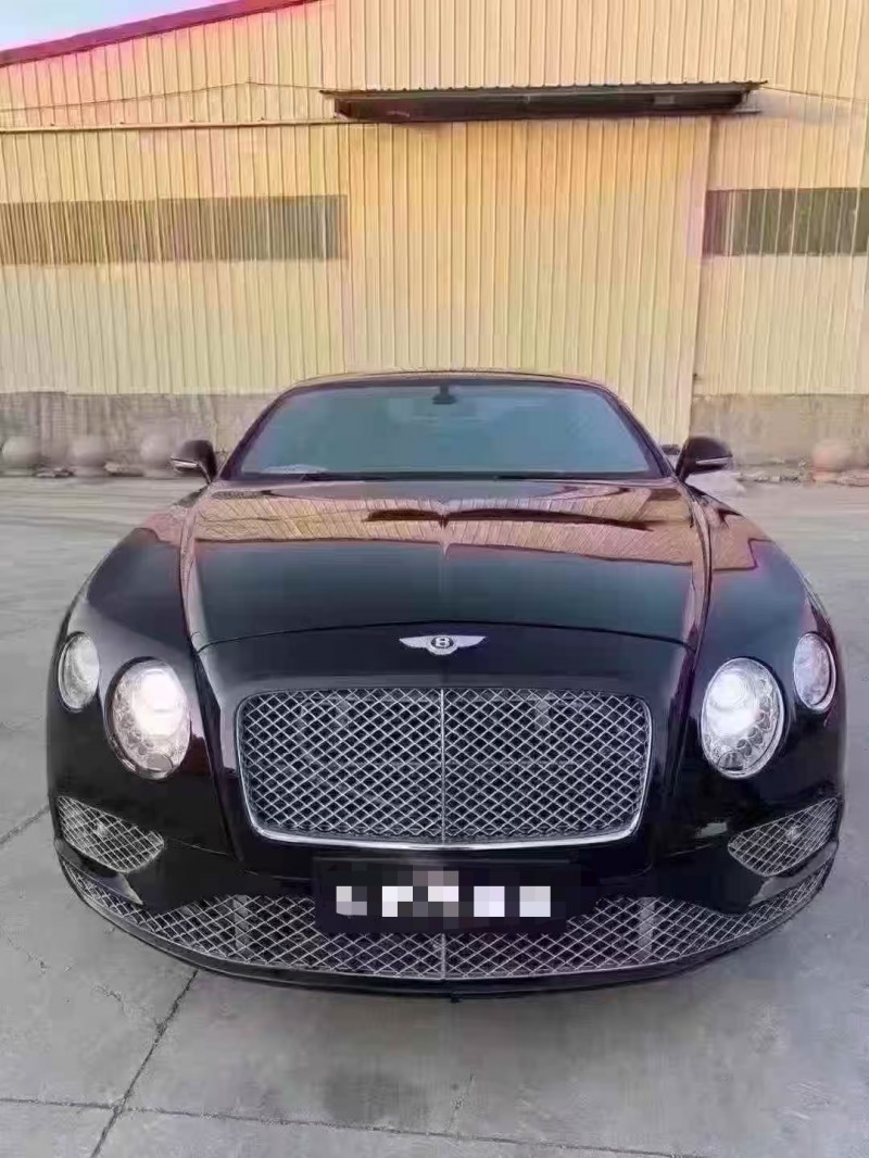 菏泽13年宾利欧陆1