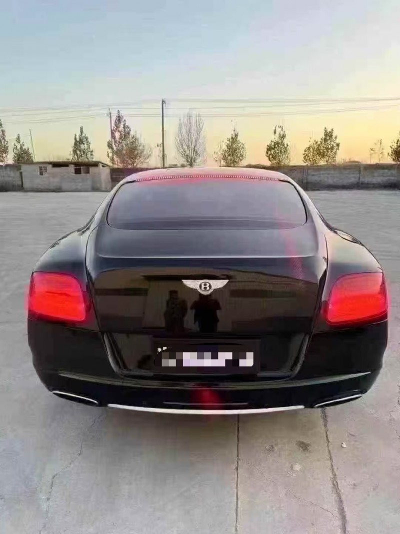 菏泽13年宾利欧陆9